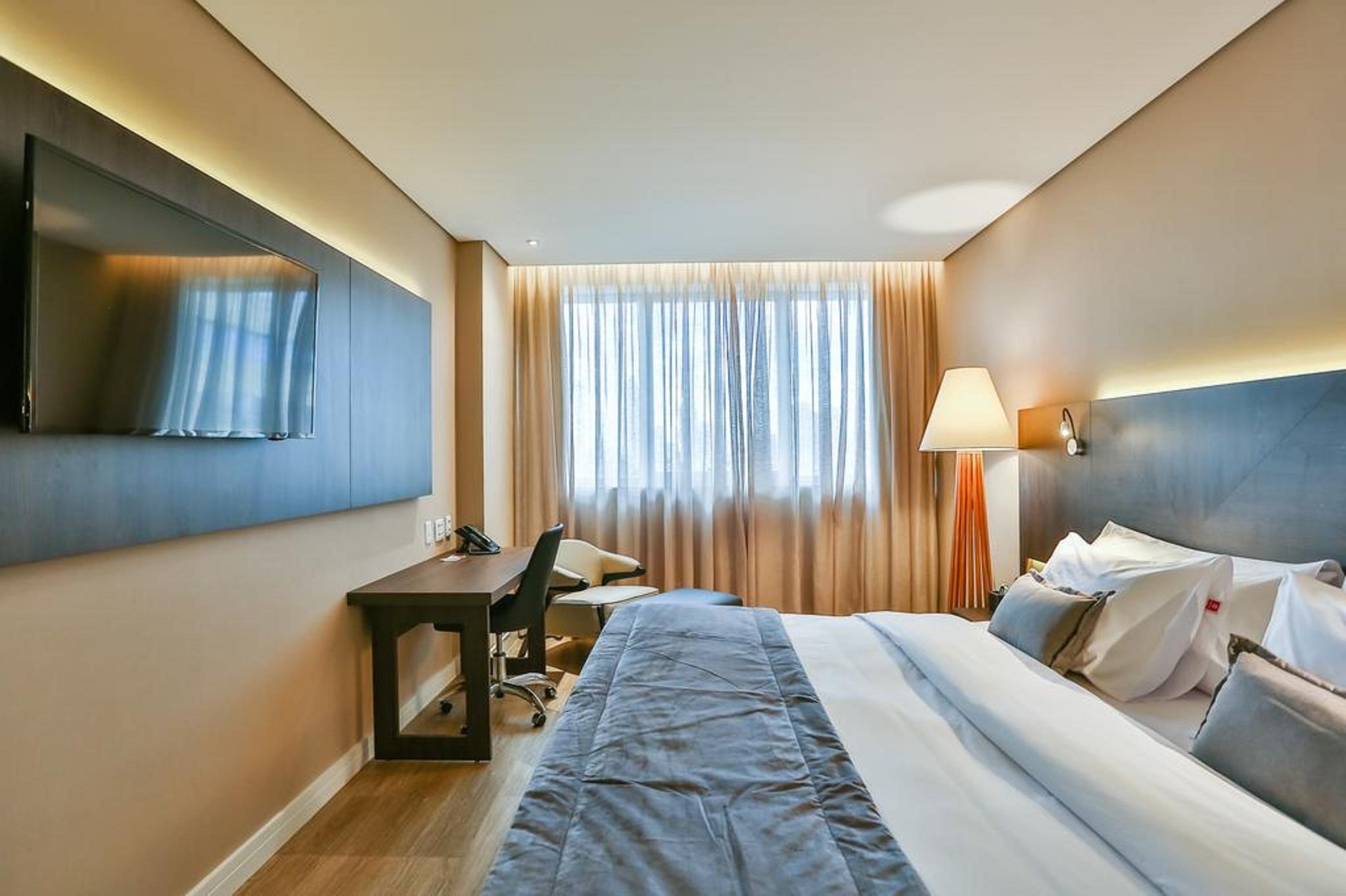 Transamerica Collection Goiânia Exteriör bild A room at the hotel