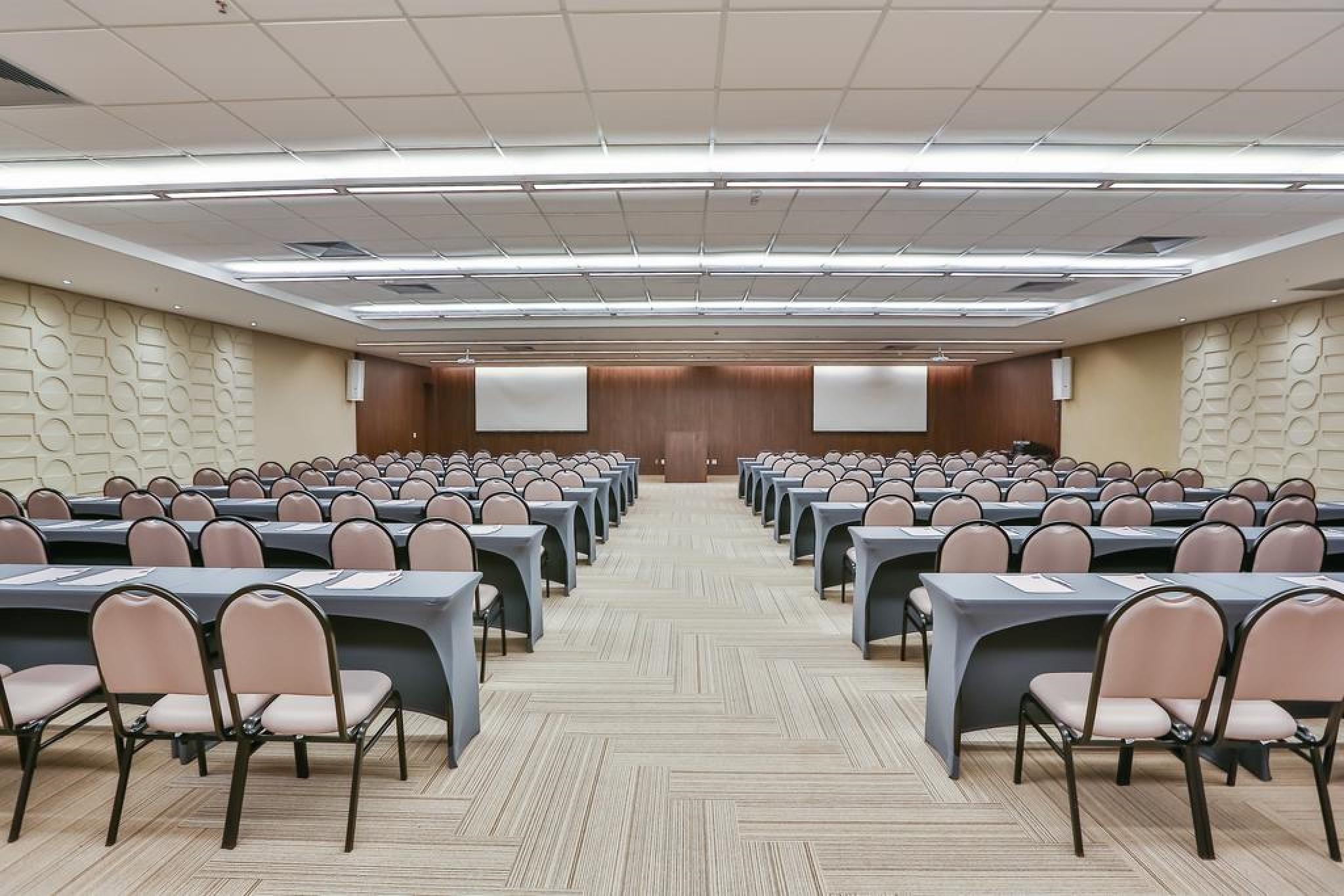 Transamerica Collection Goiânia Exteriör bild A typical conference room